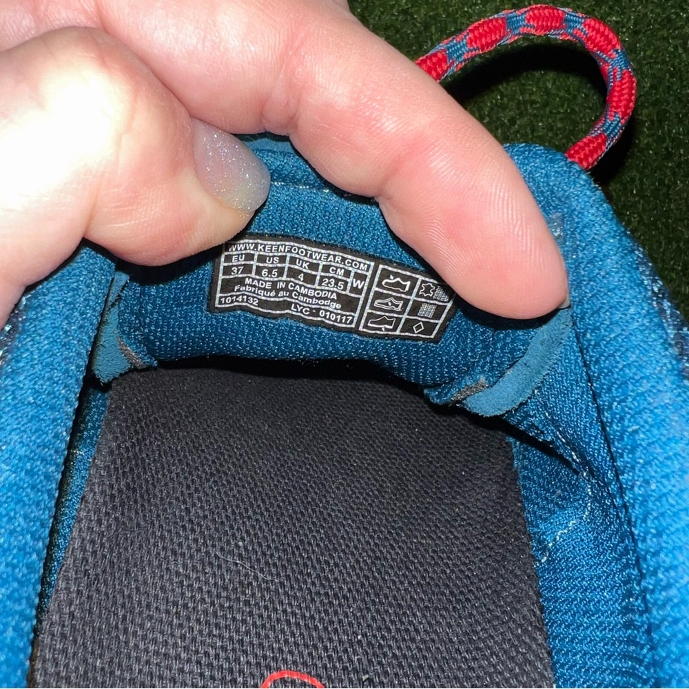Keen women’s lace up jasper rocks sneaker in fjord blue, safari, & red - Picture 9 of 16